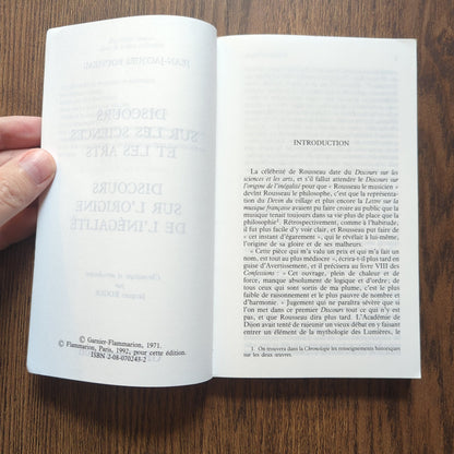 Discours sur l'origine et les fondements de l'inégalité parmi les hommes - Discours sur les sciences et les arts